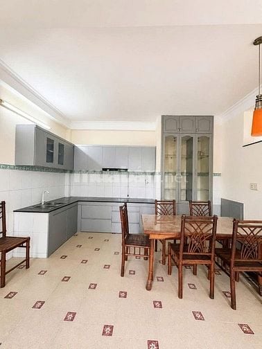 3 Tầng sân vườn 100m2 ngang 6.8m HXH Trương Công Định P14 Tân Bình
