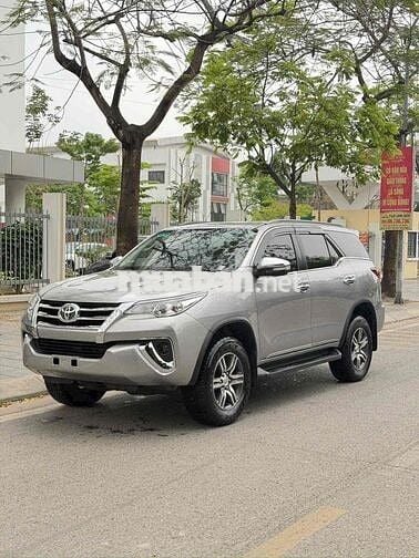 Toyota Fortuner 2017 Số sàn Bạc 220000 km