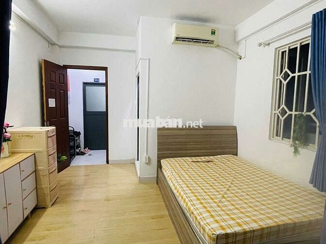 Studio ban công tách bếp ngay chợ CÂY QUÉO