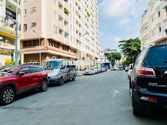TÒA NHÀ VĂN PHÒNG GIÁP QUẬN 1 - 8X20 - HẦM 6 TẦNG - 130 TRIỆU