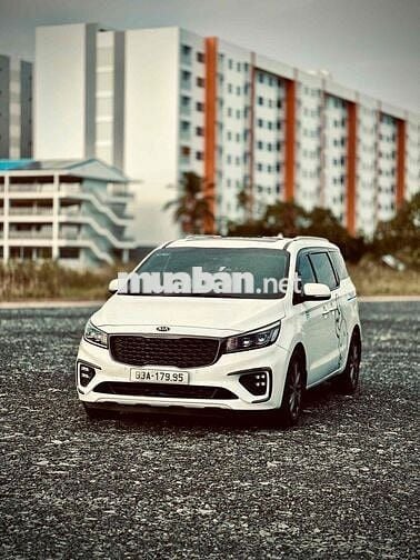 Kia Sedona Platinum 2018 Trắng