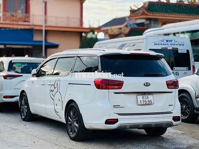 Kia Sedona Platinum 2018 Trắng