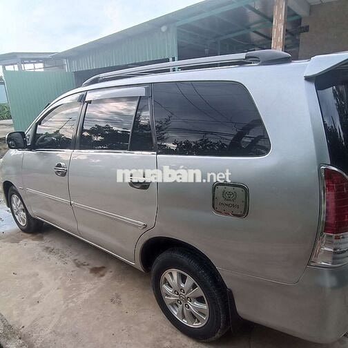 Toyota Innova G 2011 Số sàn Bạc