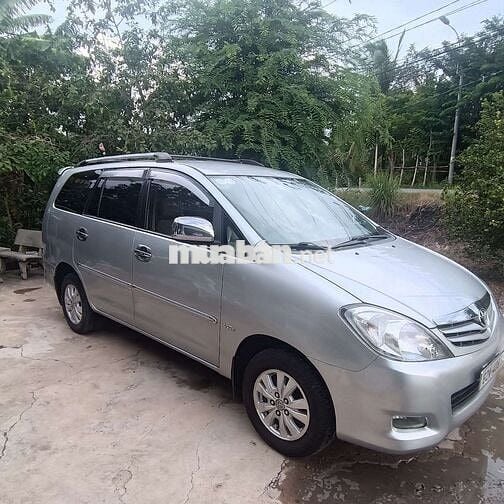 Toyota Innova G 2011 Số sàn Bạc