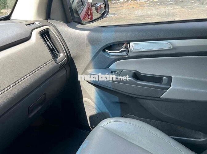 Chevrolet Colorado 2017 2.8 AT bản full Đỏ