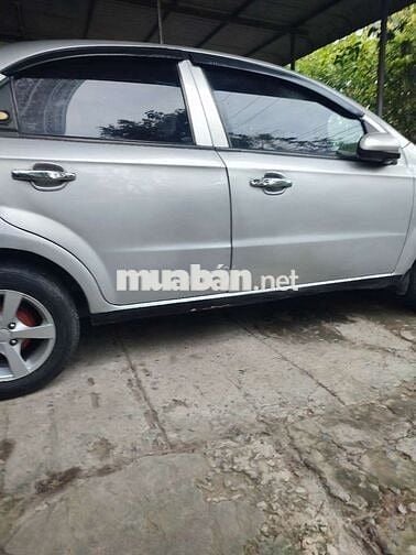 Daewoo Discovery Bạc 5 chỗ