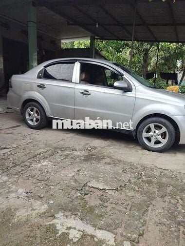 Daewoo Discovery Bạc 5 chỗ