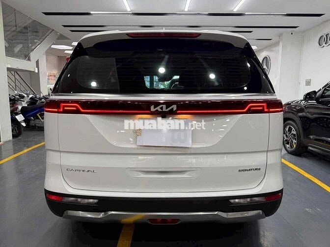 KIA Carnival Signature Dầu 2022 giảm xả