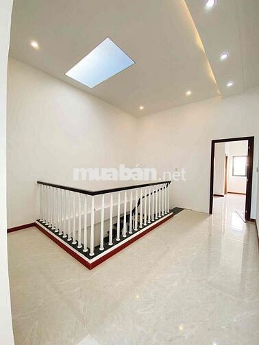 Bán nhà đường Lê Hoàn. khóm .Bình khánh. Bình Đức Angiang