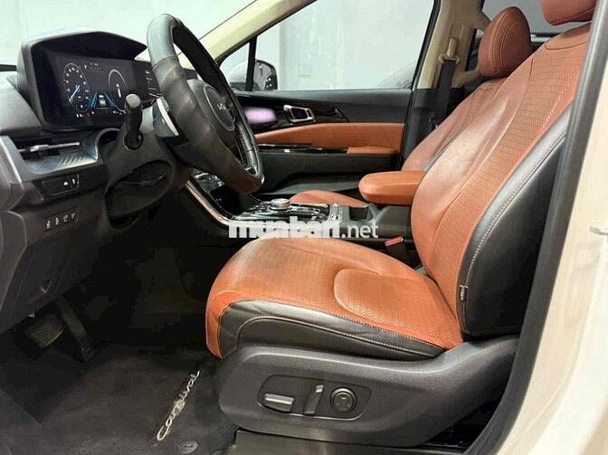 KIA Carnival Signature Dầu 2022 giảm xả