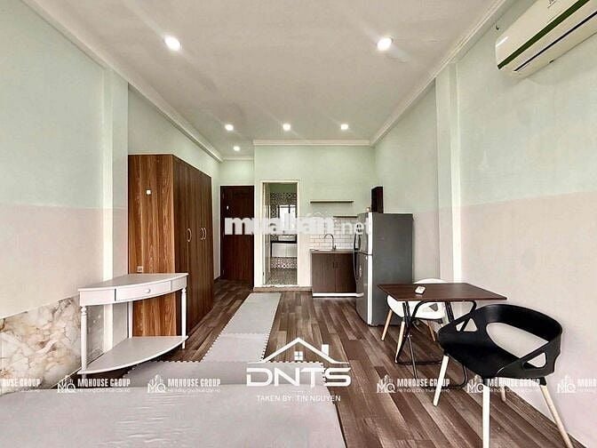 Căn hộ studio 35m2 balcony view bờ kè gần cầu Kiệu, chợ Tân Định