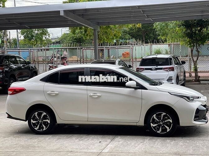 Vios E CVT 2025 Trắng Ngọc Trai Giá thương lượng