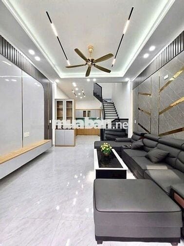 ​🔥 HÀNG HIẾM BIÊN HÒA - NHÀ LẦU SỔ RIÊNG - CHỈ HƠN 2 TỶ 🔥