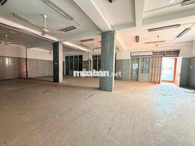 Cho Thuê Nhà Mặt Tiền Lê Hồng Phong Nha Trang Ngang 14m Diện tích 370m