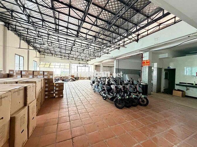 Cho Thuê Nhà Mặt Tiền Lê Hồng Phong Nha Trang Ngang 14m Diện tích 370m