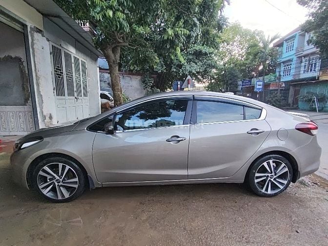 CHÍNH CHỦ BÁN KIA CERATO 2018 SỐ SÀN – XE ĐẸP, GIÁ TỐT