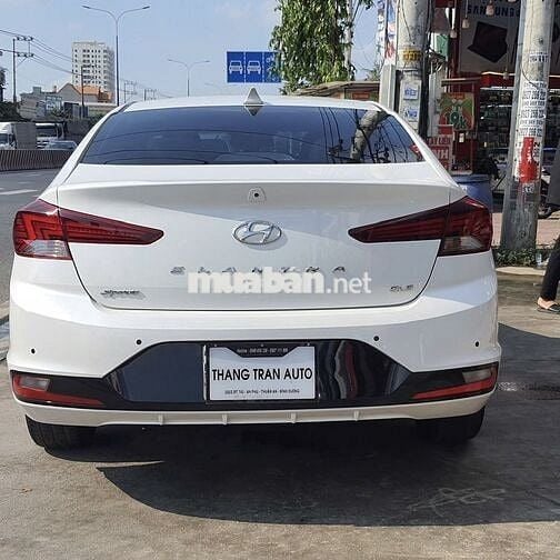 Hyundai Elantra 1.6AT Trắng 2021 27.000km