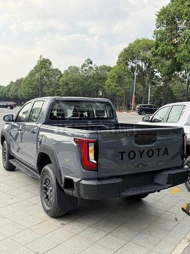 👑 TOYOTA HILUX 2026 – VUA BÁN TẢI TRỞ LẠI, CHINH PHỤC MỌI THỬ THÁCH! 