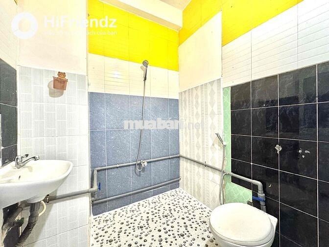 🏡Cho thuê phòng trọ gác sinh viên 3,xx có máy lạnh gần UEH trống sẵn🏡