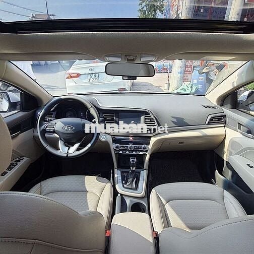 Hyundai Elantra 1.6AT Trắng 2021 27.000km