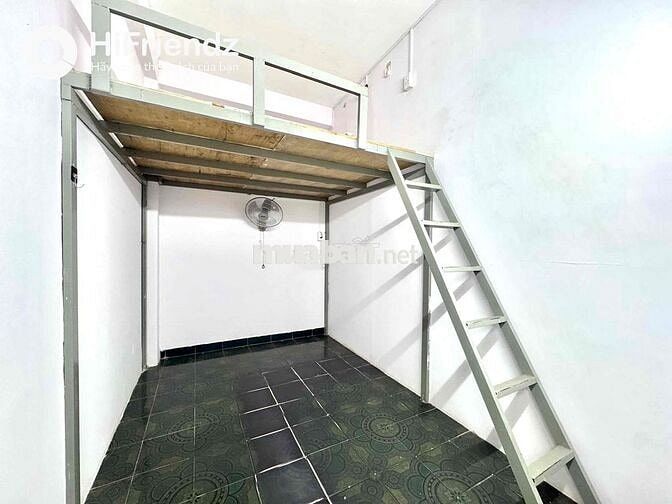 🏡Cho thuê phòng trọ gác sinh viên 3,xx có máy lạnh gần UEH trống sẵn🏡