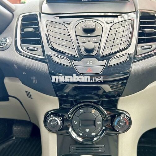 Ford Fiesta Titanium 1.5 AT 2016 Xanh