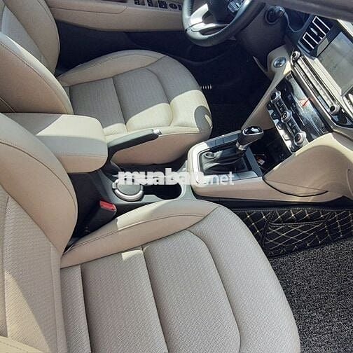Hyundai Elantra 1.6AT Trắng 2021 27.000km