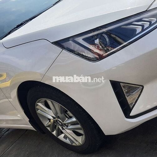 Hyundai Elantra 1.6AT Trắng 2021 27.000km