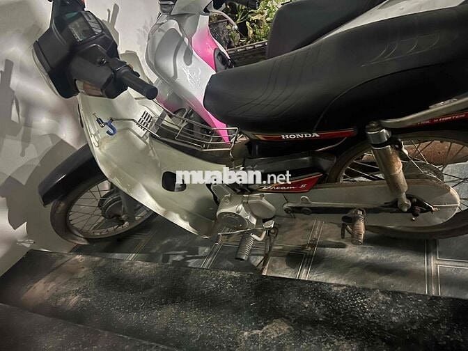 Honda Dream Trắng Tàu