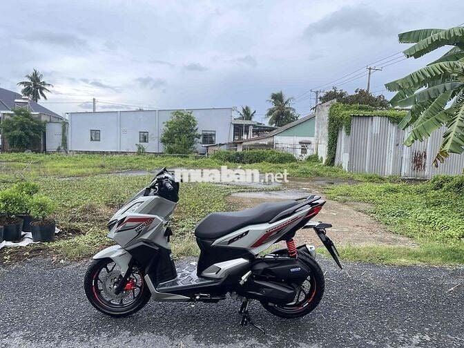 Cần Băn Vario 160 zin chất đủ phụ kiện