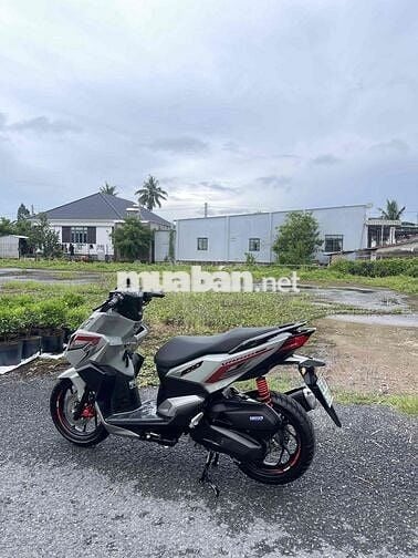 Cần Băn Vario 160 zin chất đủ phụ kiện