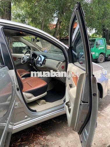 Toyota Innova 2015 Tự động Bạc