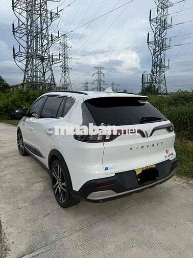 Xe điện VinFast VF e34 Trắng