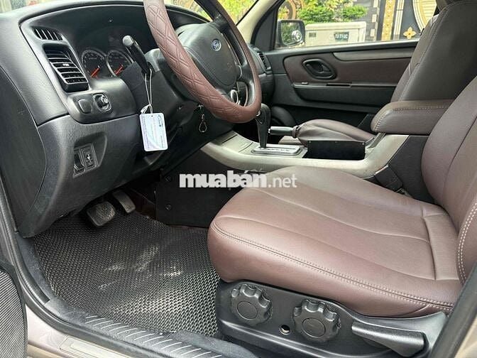 Ford Escape 2009Xám 86239 km