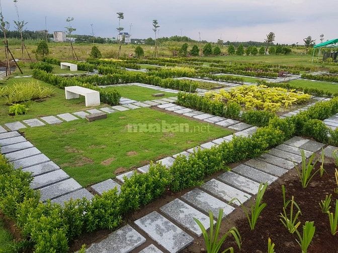 BÁN ĐẤT NỀN TRONG HOA VIÊN NGHĨA TRANG HẠC CẢNH VIÊN