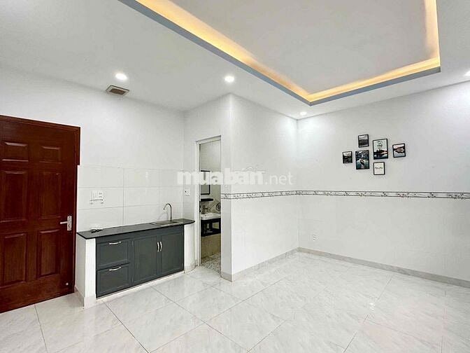 Phòng ban công, KDC 13E Intresco, Bình Chánh, sau ĐH Văn Hiến, UEH