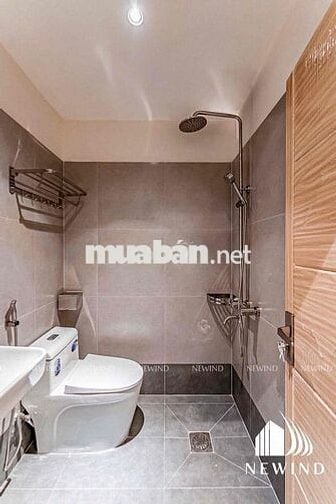 Căn hộ Studio Ban công/ cửa sổ Full NT gần cầu Nguyễn Văn Cừ_ sát Q1