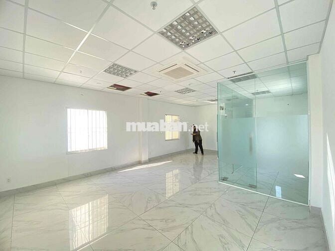 Văn Phòng Tân Cảng, Bình Thạnh - 50m2, lầu cao view sáng