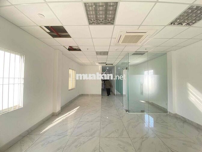 Văn Phòng Tân Cảng, Bình Thạnh - 50m2, lầu cao view sáng