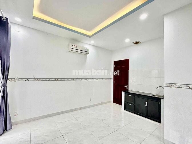 Phòng ban công, KDC 13E Intresco, Bình Chánh, sau ĐH Văn Hiến, UEH