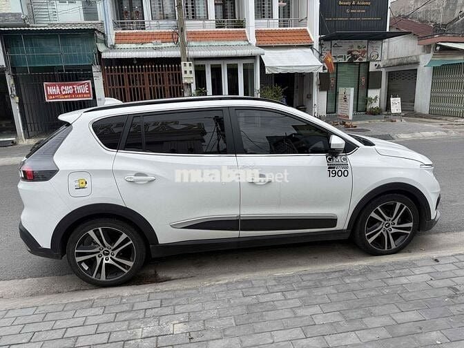 Xe điện VinFast VF e34 Trắng