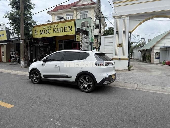 Xe điện VinFast VF e34 Trắng