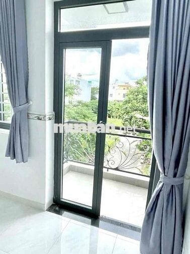 Phòng ban công, KDC 13E Intresco, Bình Chánh, sau ĐH Văn Hiến, UEH