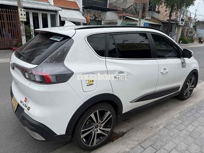 Xe điện VinFast VF e34 Trắng