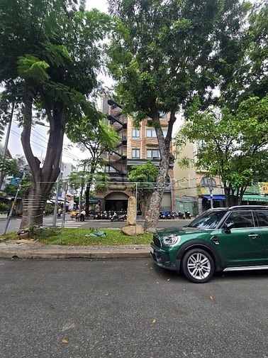 TOÀ NHÀ : 7TẦNG  / 1.493m2 Sàn / Giảm Giá Mạnh 