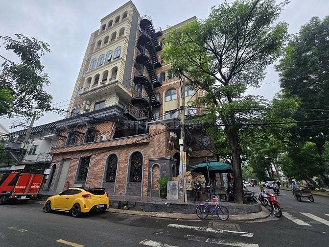 TOÀ NHÀ : 7TẦNG  / 1.493m2 Sàn / Giảm Giá Mạnh 