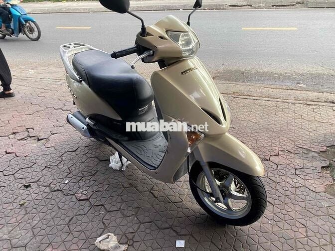 Honda Lead đá chống tắt máy