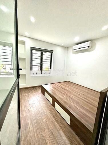 Nhà mới, ngõ nông, gần ô tô, 4 phòng ngủ, 37m2, chỉ 6.35 tỷ