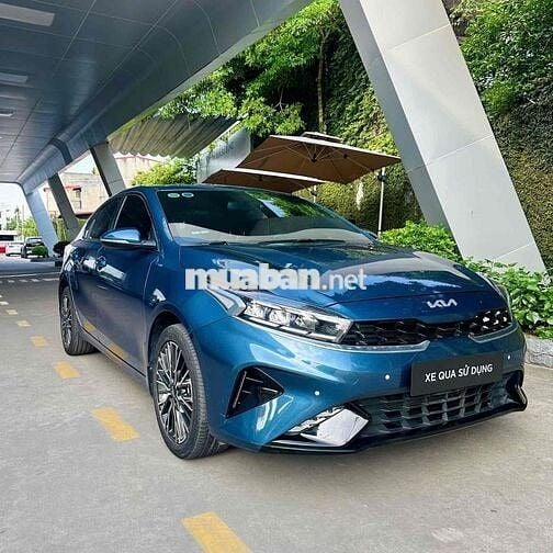 Kia K3 Premium Xanh 5 chỗ