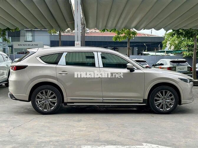 Mazda CX-8 Khuyến mãi ngập tràn.